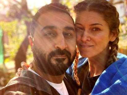 Güldür Güldür Bilal evinin bahçesinde, korona gölgesinde sessiz sedasız evlendi